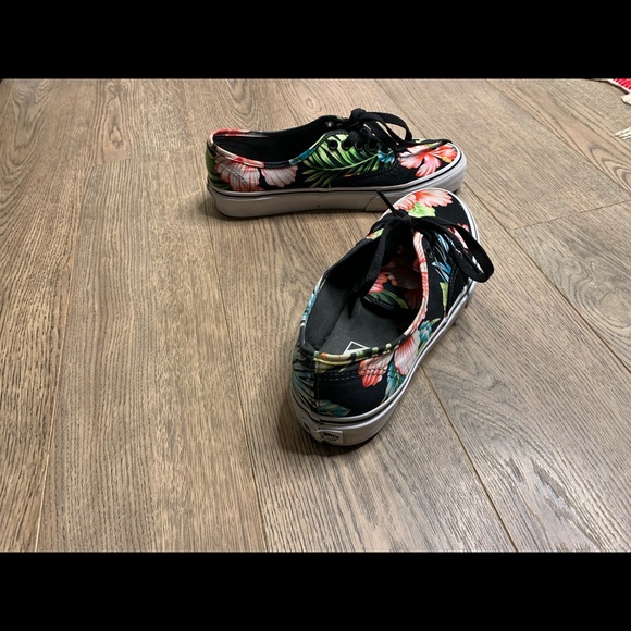 Hawaiian vans - Picture 4 of 8